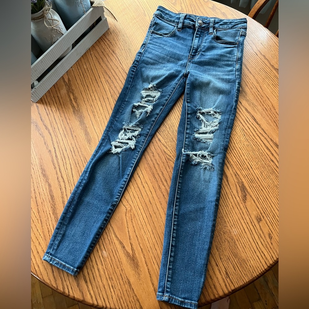 American Eagle distressed stretch denim skinny jeans size 4 short